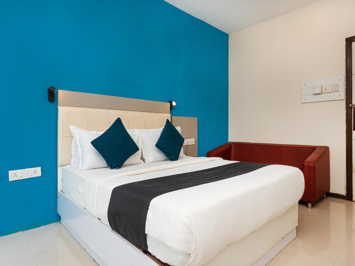 Hotel Aura - Near Malad Link Road Gorai Exterior foto