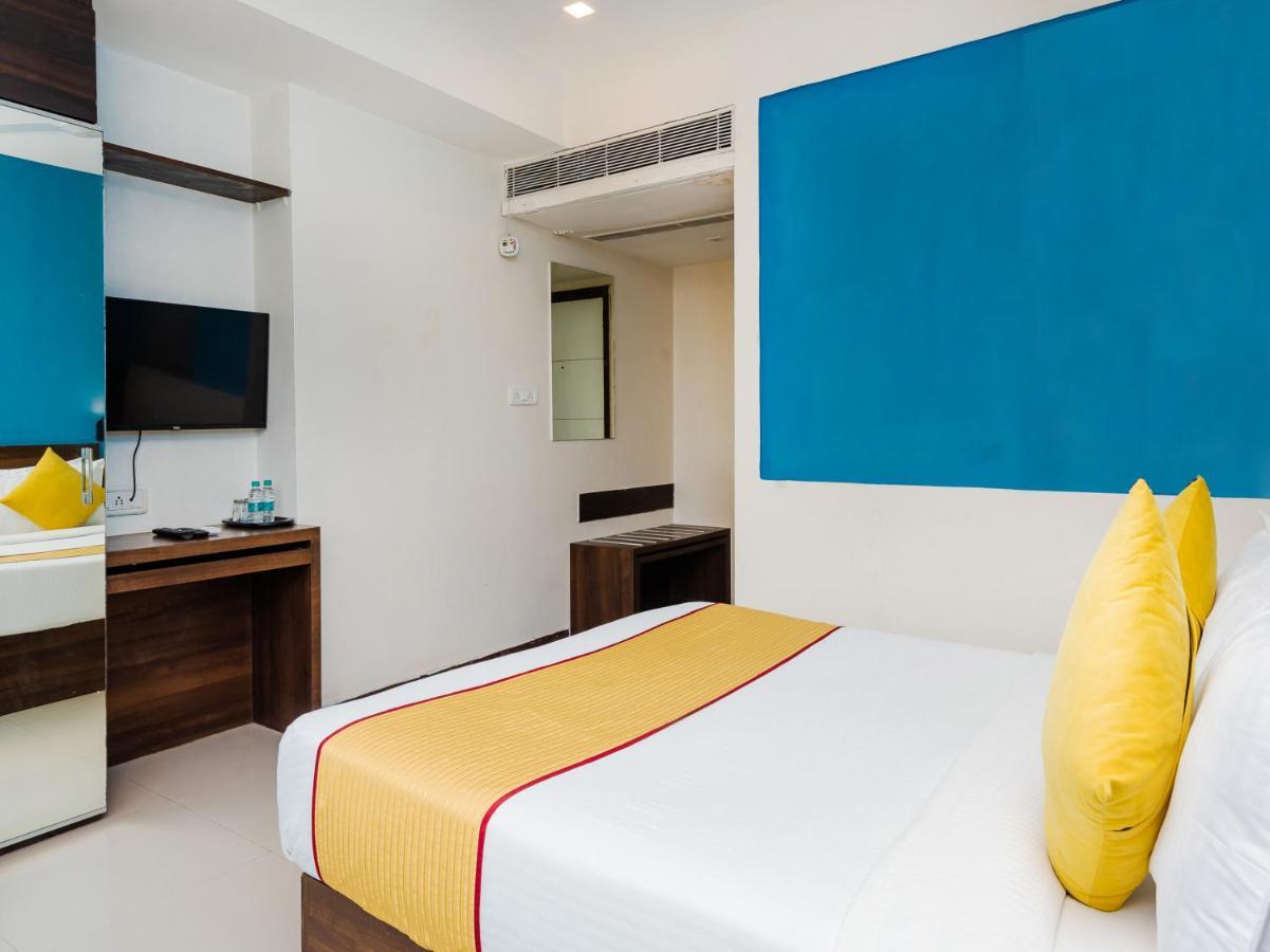 Hotel Aura - Near Malad Link Road Gorai Exterior foto