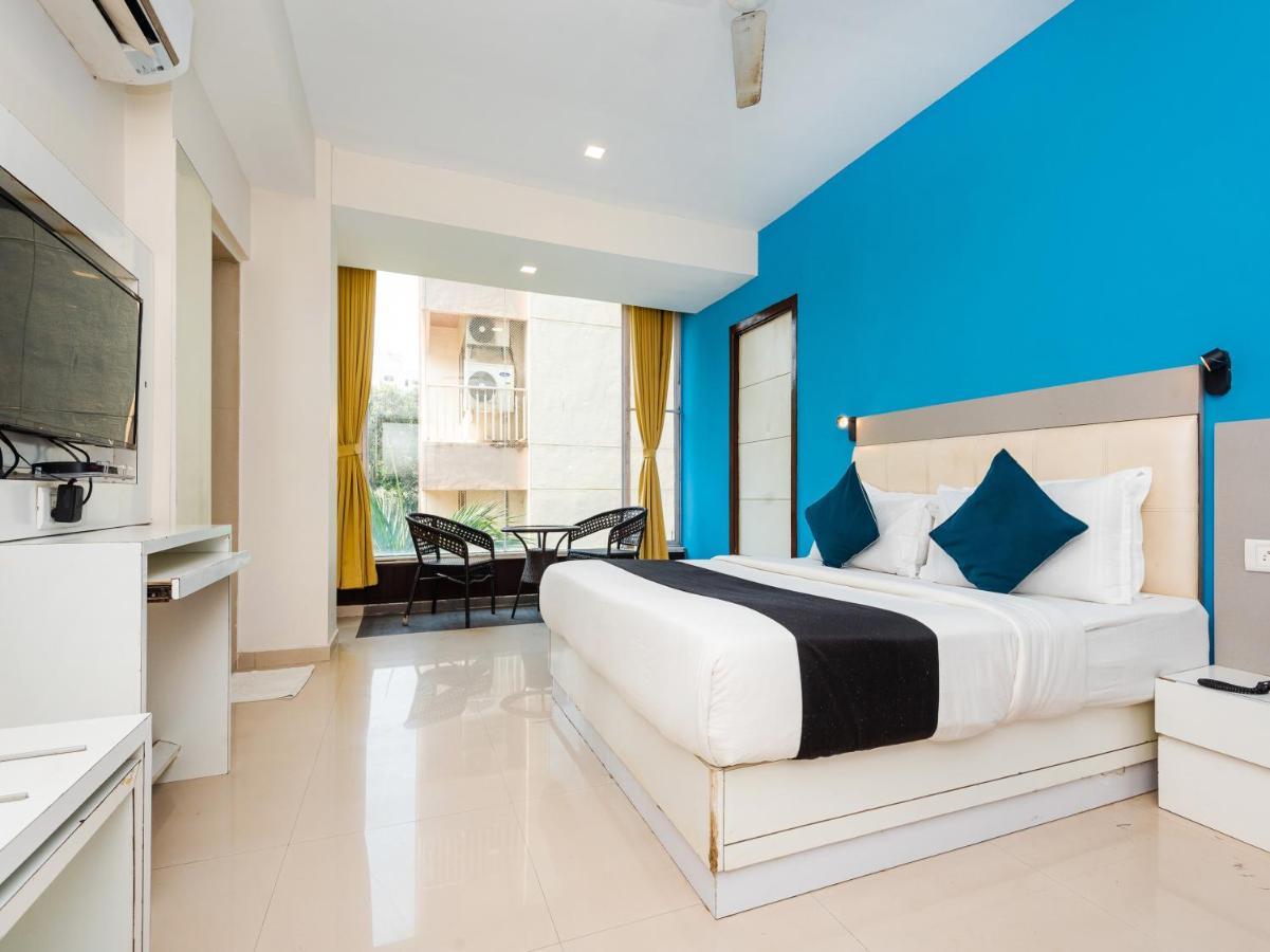Hotel Aura - Near Malad Link Road Gorai Exterior foto