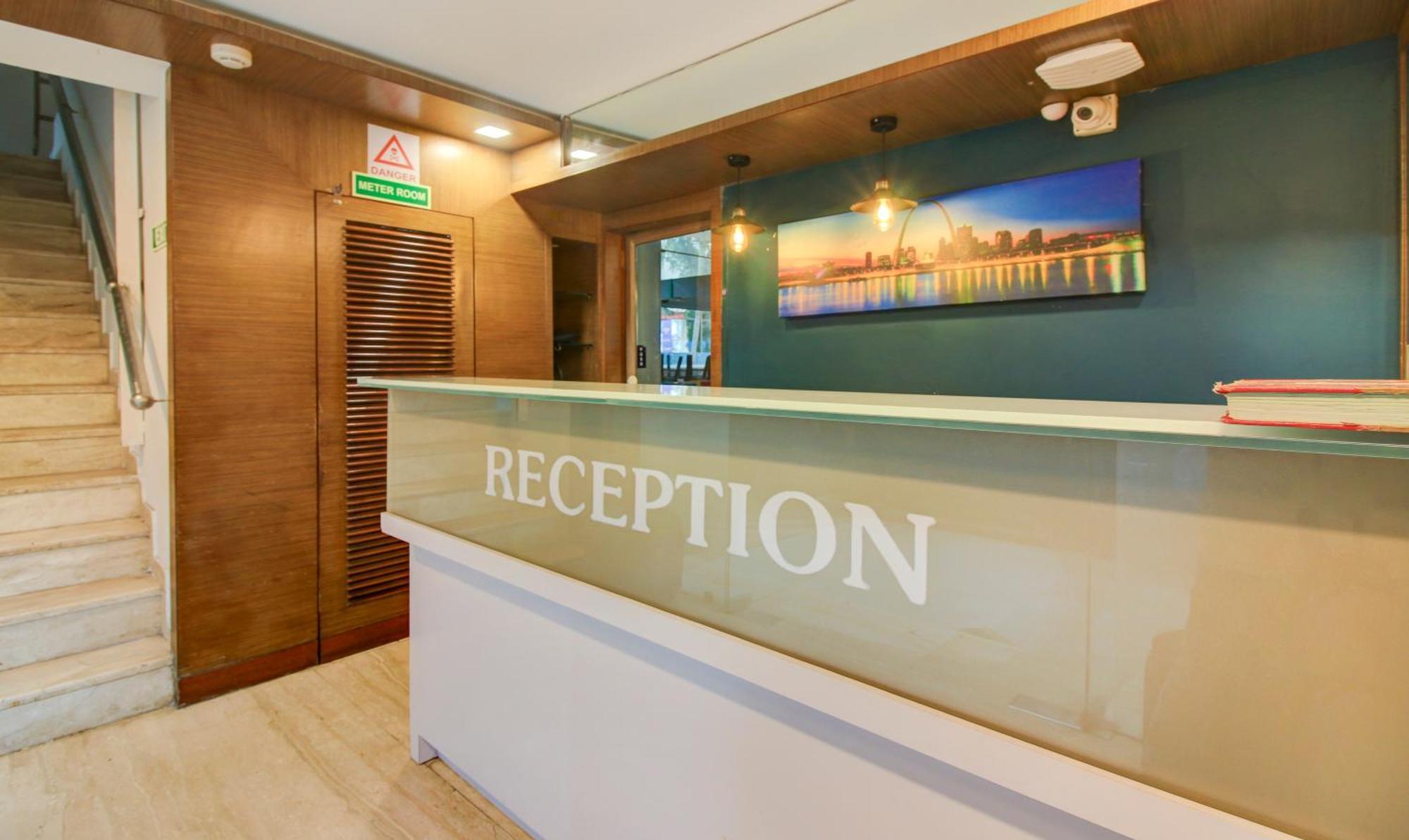 Hotel Aura - Near Malad Link Road Gorai Exterior foto
